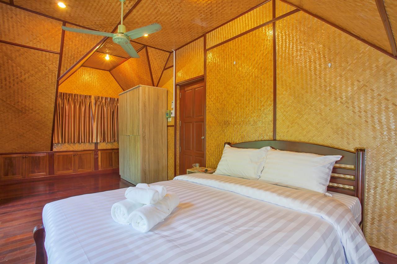 Traditional Thai Villa Nikkie In Tropical Nature, 4Br & Pool, Near Rawai Beach Nai Harn Eksteriør billede